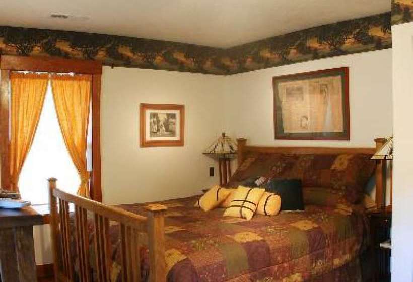 Bed and Breakfast Anniversary House