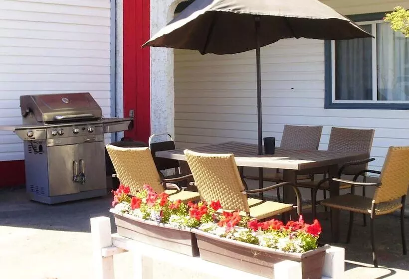 Hotelli Canadian Motor Inn