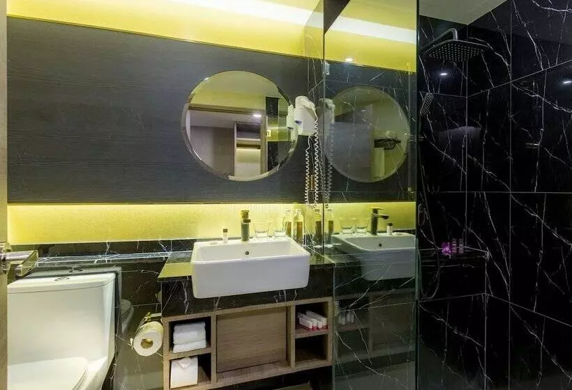 ホテル Glow Sukhumvit 5