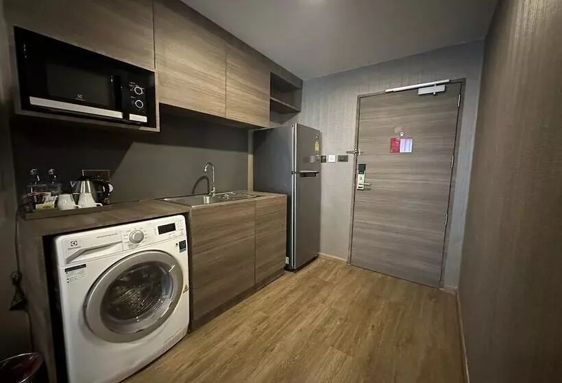 ホテル Glow Sukhumvit 5