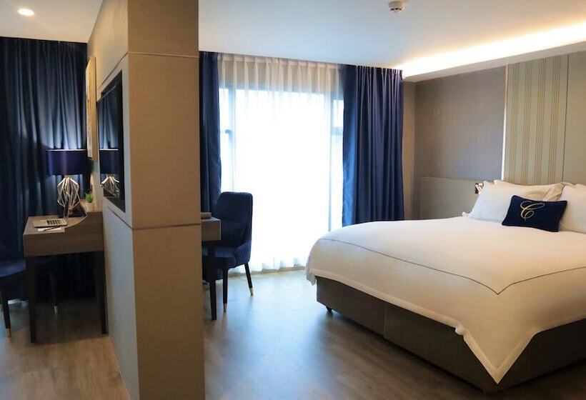 בית מלון כפרי Glow Sukhumvit 5