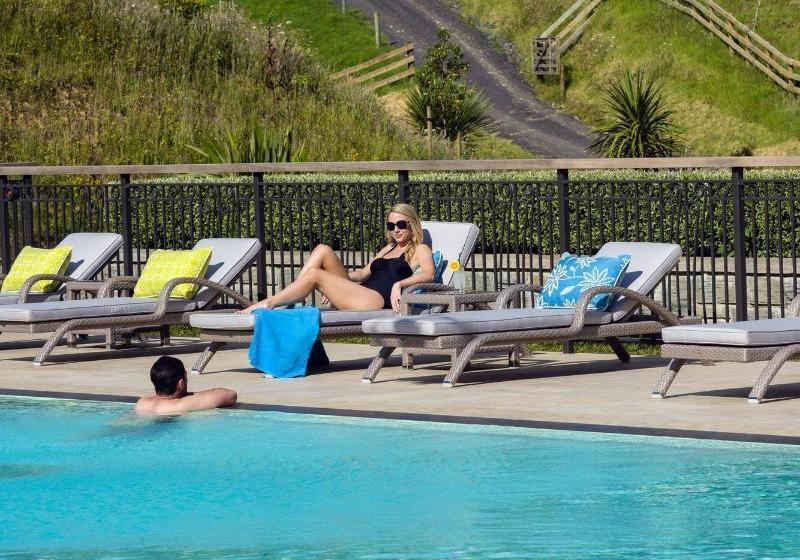 Отель Helena Bay Luxury Lodge