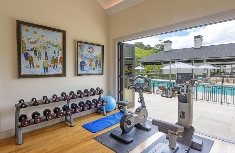 Отель Helena Bay Luxury Lodge