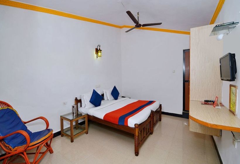 فندق Traveller Guest House (tito’s Lane)