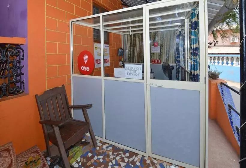 ホテル Traveller Guest House (tito’s Lane)