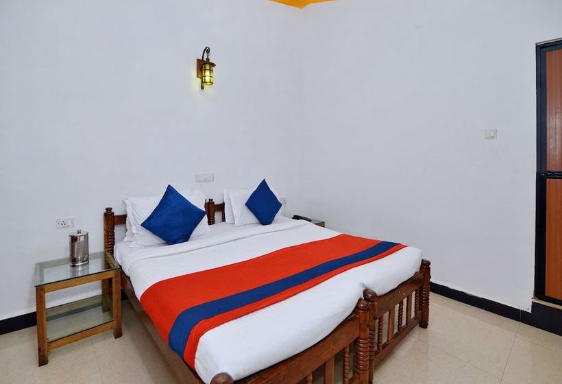 فندق Traveller Guest House (tito’s Lane)