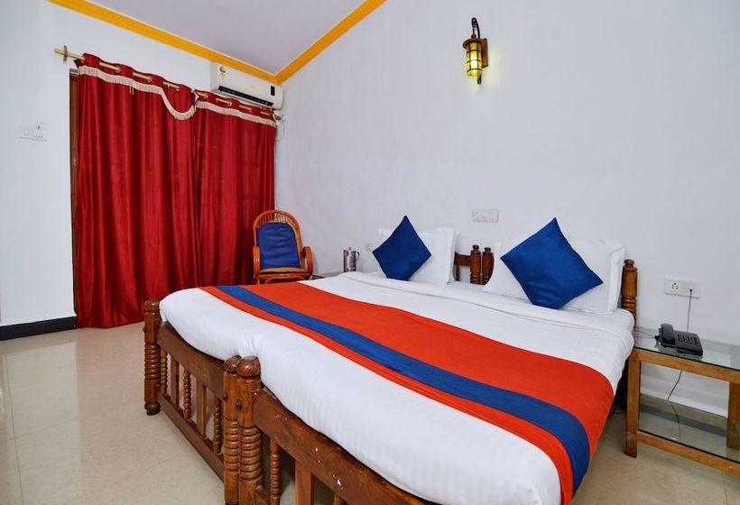 فندق Traveller Guest House (tito’s Lane)