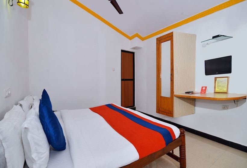 فندق Traveller Guest House (tito’s Lane)