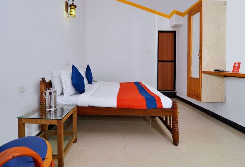 فندق Traveller Guest House (tito’s Lane)