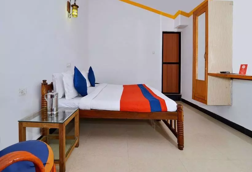 ホテル Traveller Guest House (tito’s Lane)