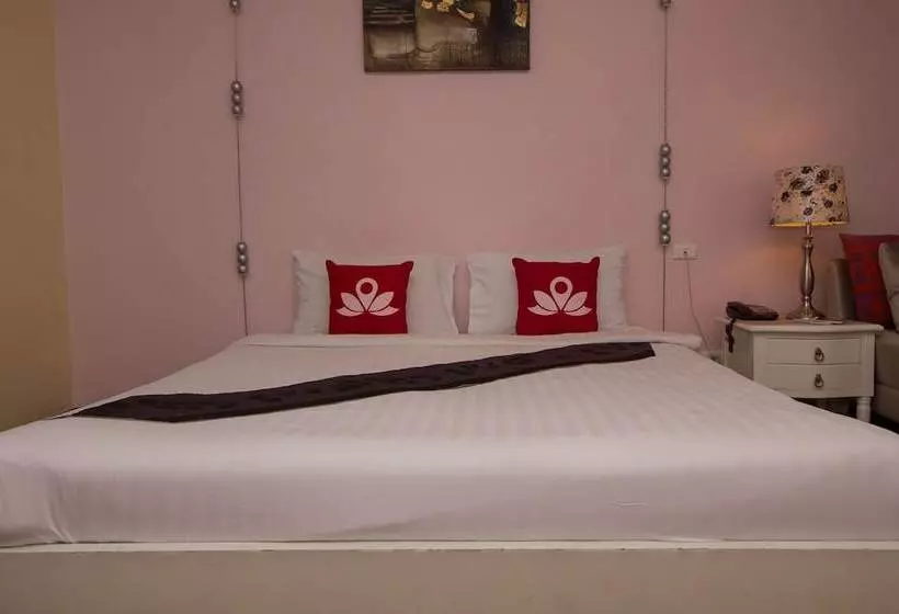 ホテル Zen Rooms Basic Glitz Bangkok