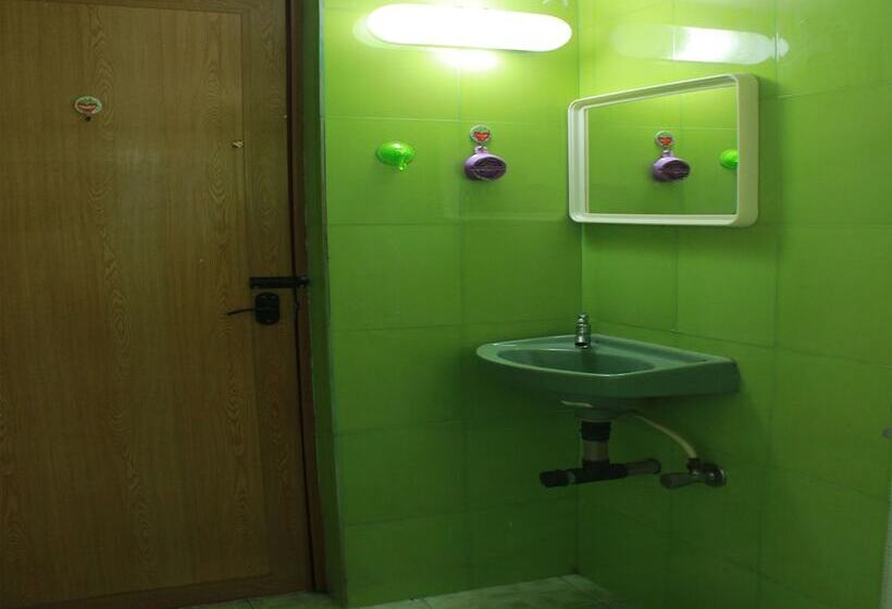 פנסיון Oyo Home 9358 Designer 1bhk