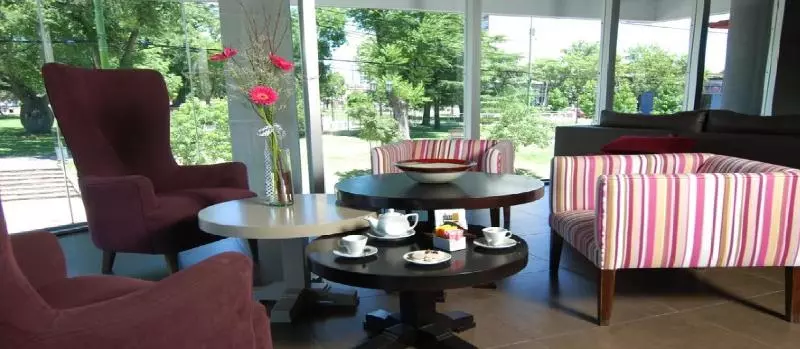 Plaza Suites Campana