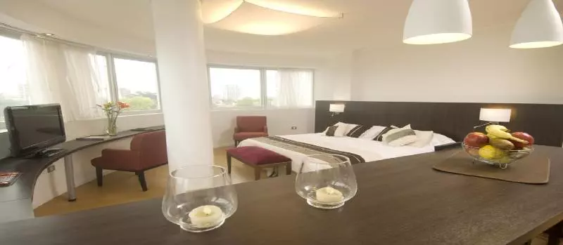 Plaza Suites Campana