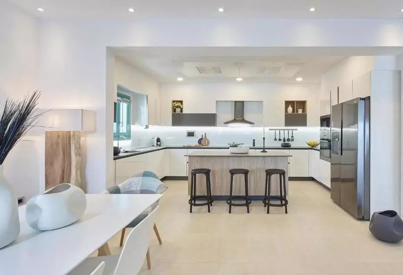 Almyriki Beach Villa