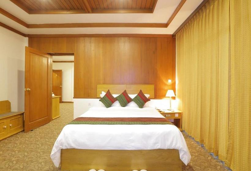 Amazing Kengtong Resort