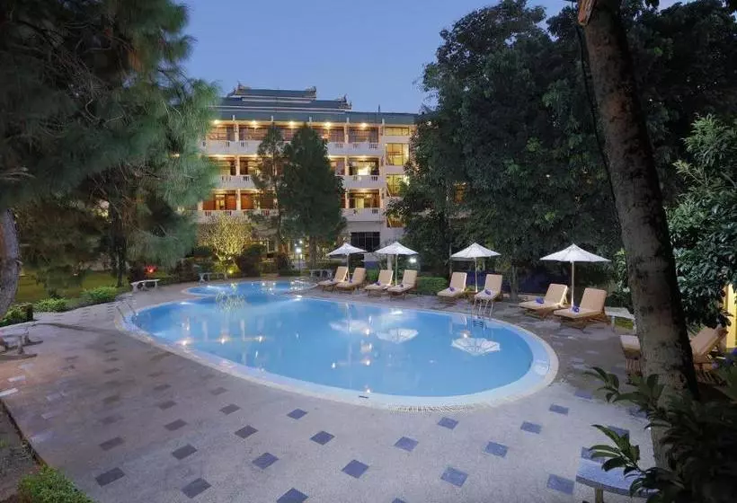 Amazing Kengtong Resort