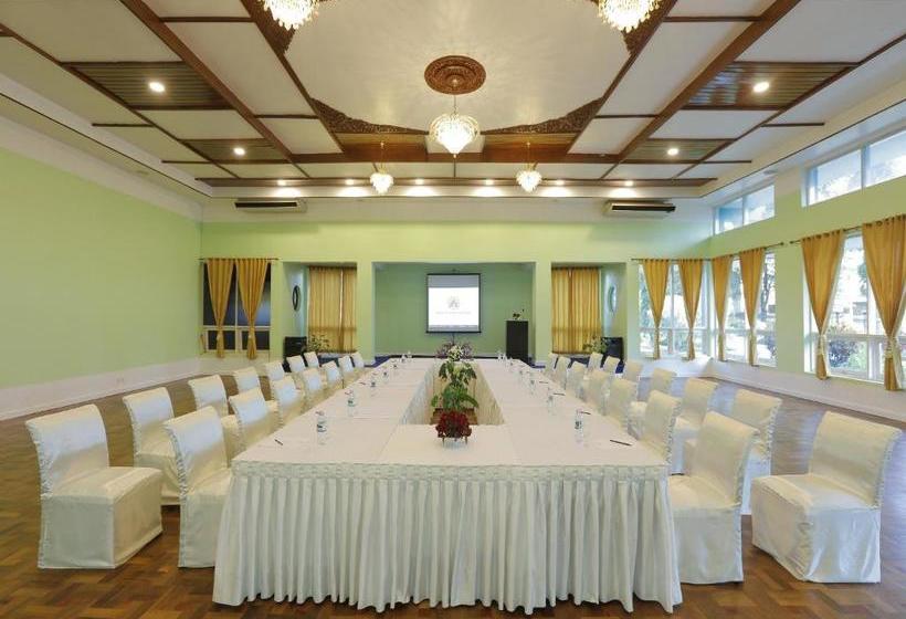 Amazing Kengtong Resort