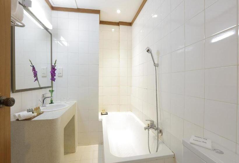 Amazing Kengtong Resort