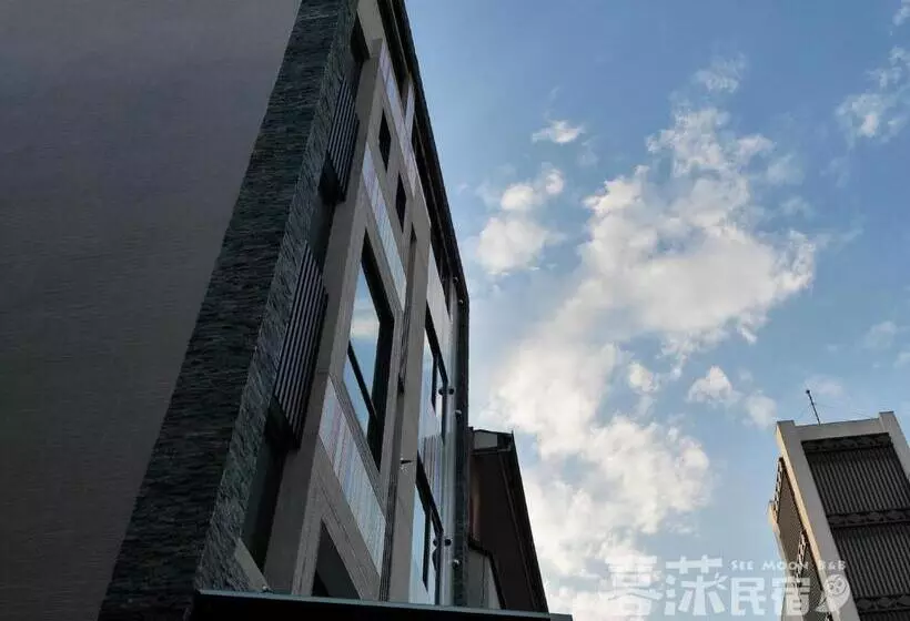 تختخواب و صبحانه See Moon Homestay