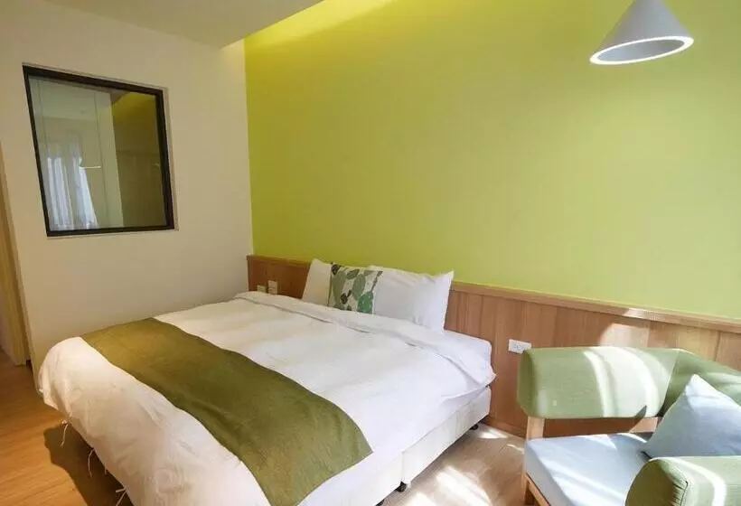 تختخواب و صبحانه See Moon Homestay