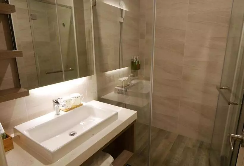 تختخواب و صبحانه See Moon Homestay