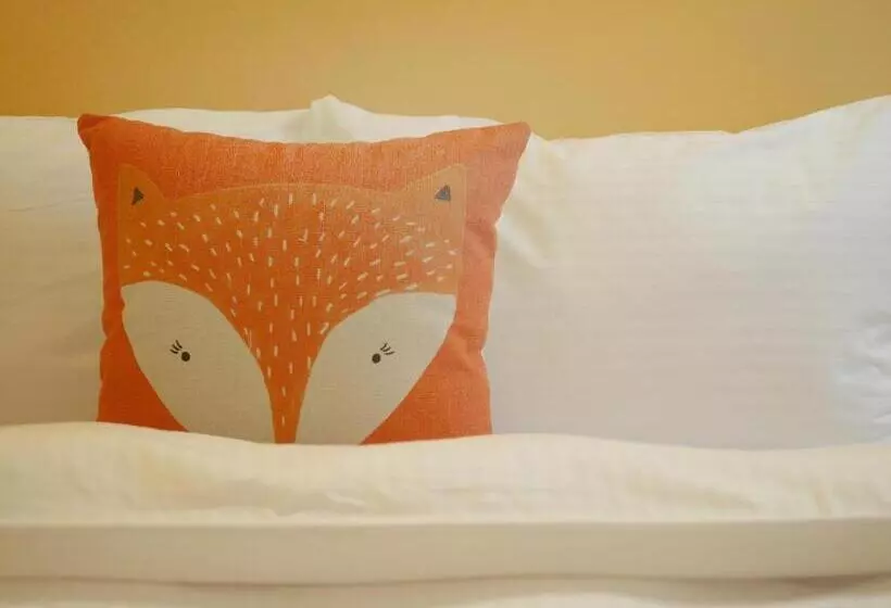 تختخواب و صبحانه See Moon Homestay