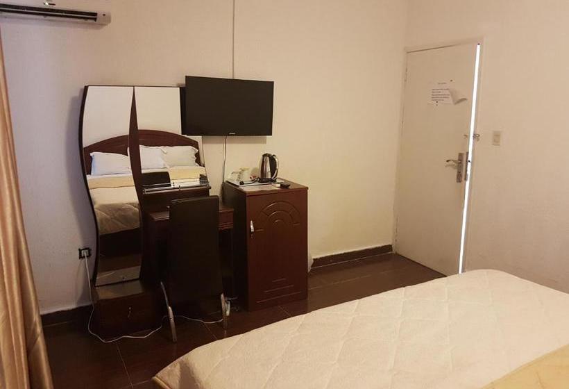 فندق فئة نجمة واحدة Royal Hotel