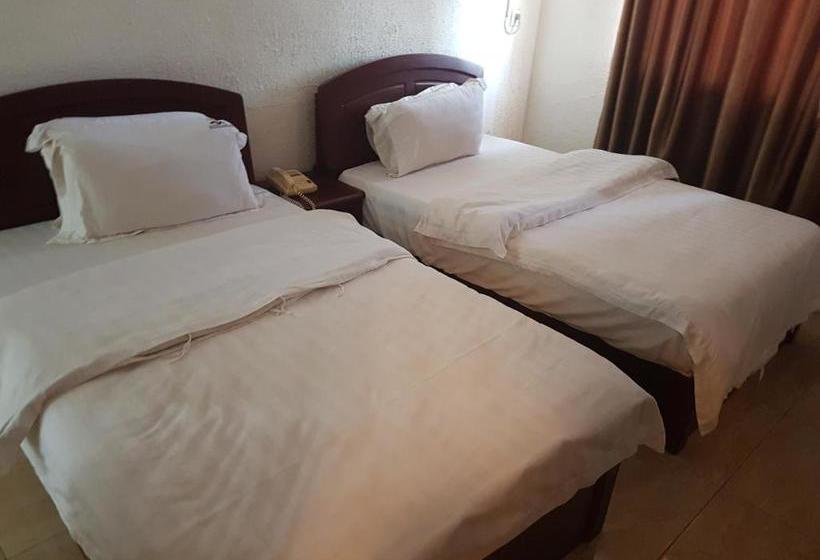 فندق فئة نجمة واحدة Royal Hotel