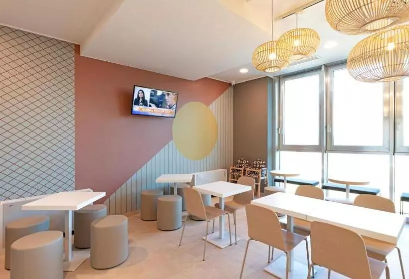 B&B Hotel Roma Fiumicino Aeroporto Fiera 1