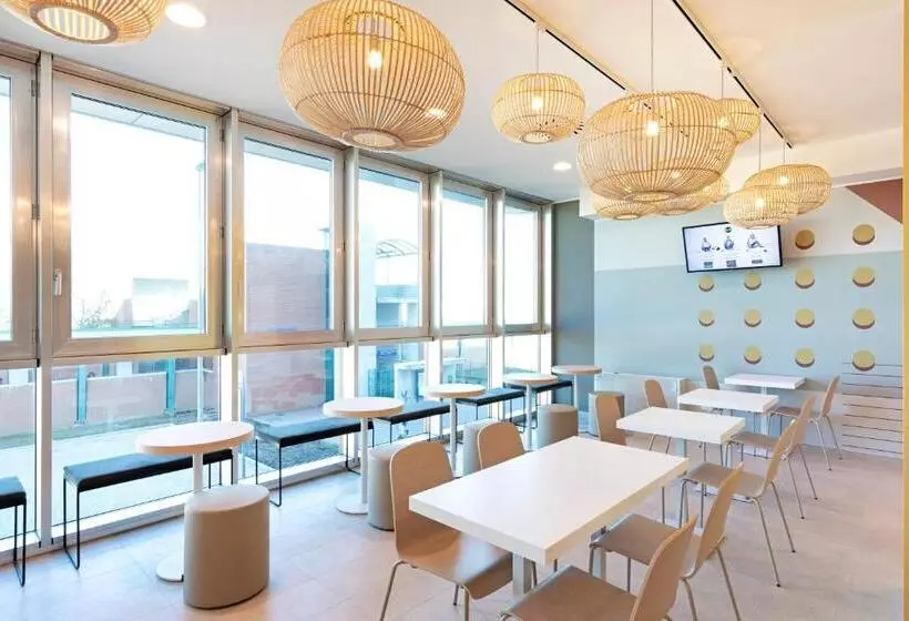 B&B Hotel Roma Fiumicino Aeroporto Fiera 1