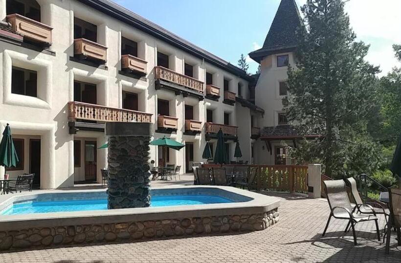 酒店 Getaways At Olympic Village Inn