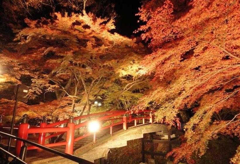 Hotel Ikaho Syusuien