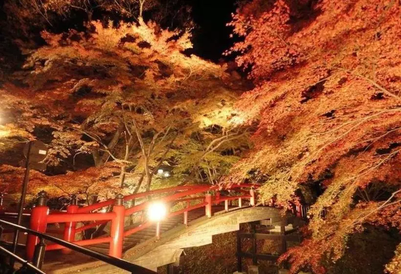 Hotelli Ikaho Syusuien