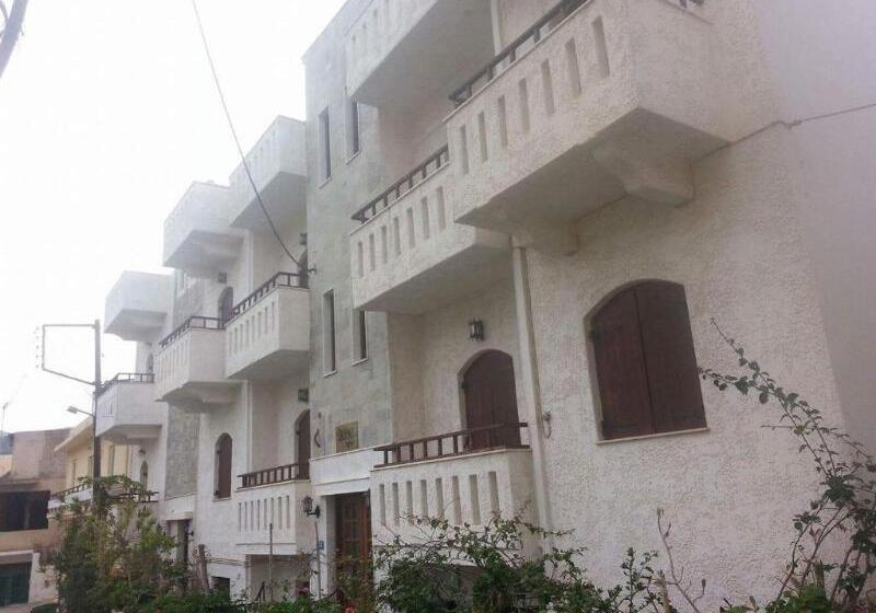 Отель Irene Apartments