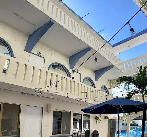 Hotelli Playa De Oro   Enfrente De Wtc Y Plazas Comerciales