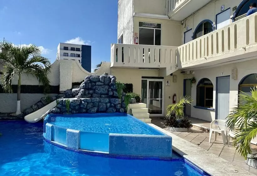 Hotelli Playa De Oro   Enfrente De Wtc Y Plazas Comerciales