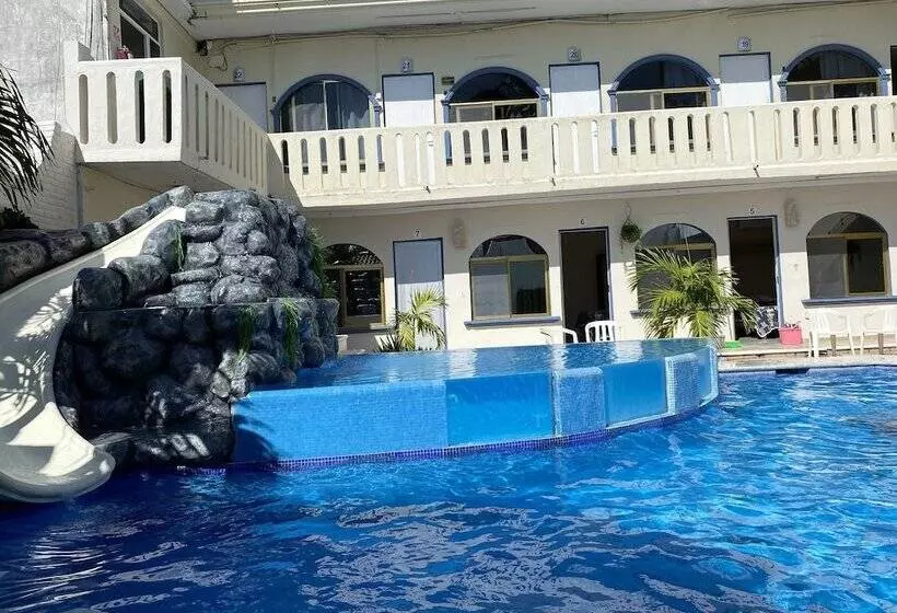 Hotelli Playa De Oro   Enfrente De Wtc Y Plazas Comerciales