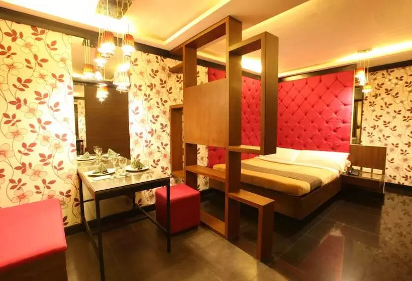 ホテル Victoria Court Escarpment Pasig
