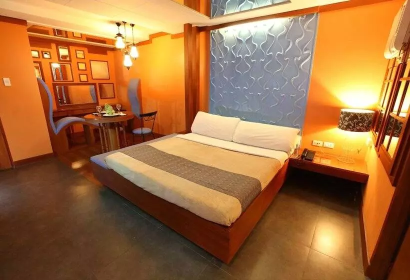 ホテル Victoria Court Escarpment Pasig