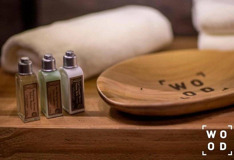 هتل Wood