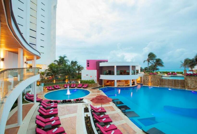 渡假胜地  Altitude at Krystal Grand Cancun - All Inclusive