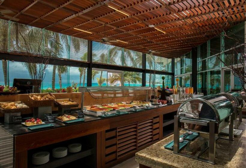 渡假胜地  Altitude at Krystal Grand Cancun - All Inclusive