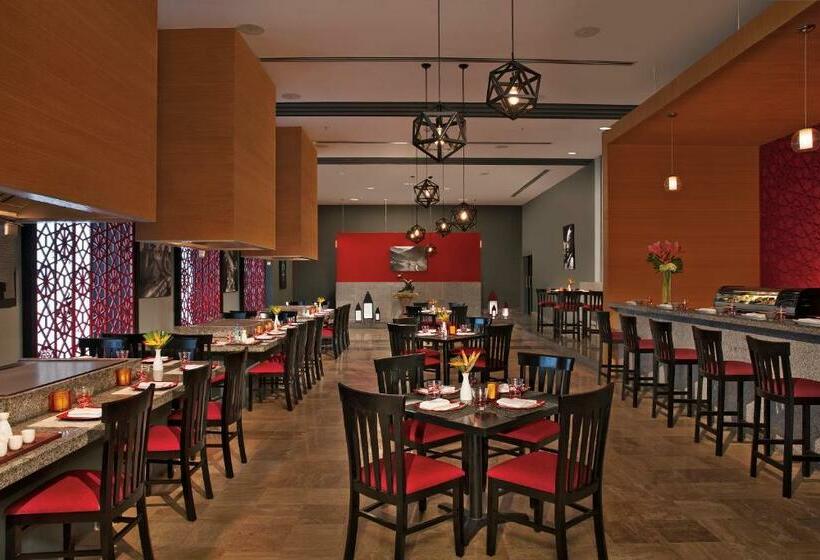 渡假胜地  Altitude at Krystal Grand Cancun - All Inclusive