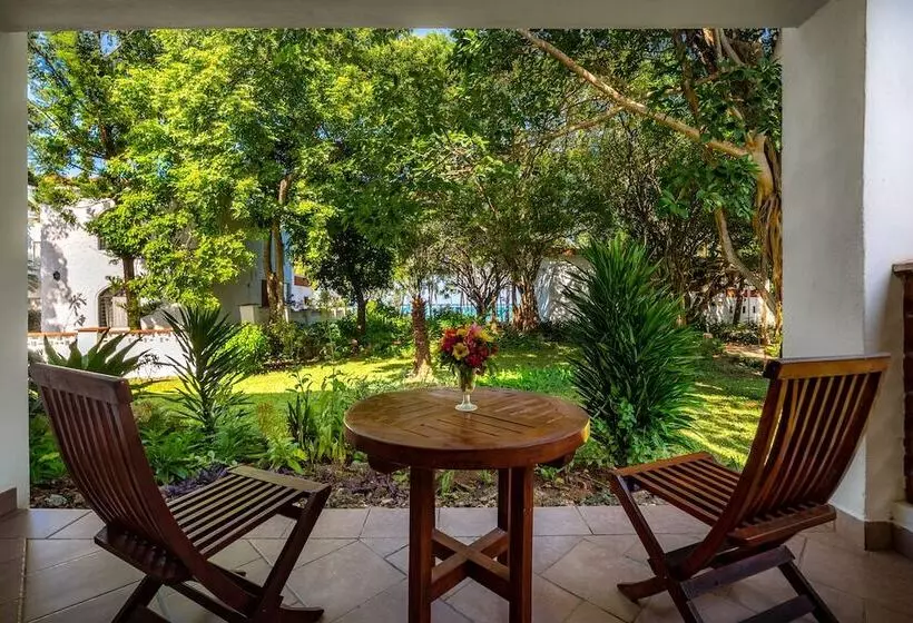 استراحتگاه Diani Sea Lodge   All Inclusive