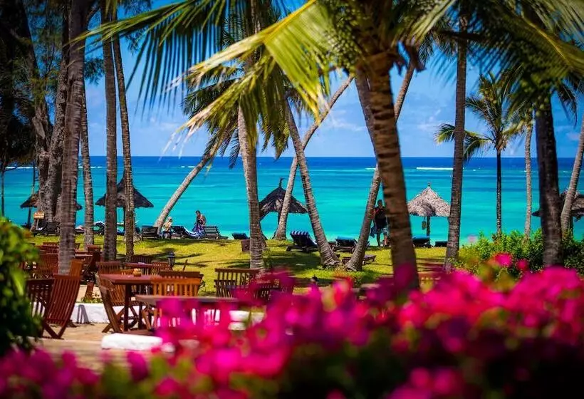 استراحتگاه Diani Sea Lodge   All Inclusive