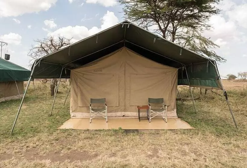 استراحتگاه Serengeti Wild Camps
