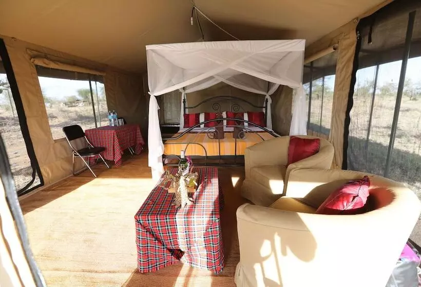 استراحتگاه Serengeti Wild Camps