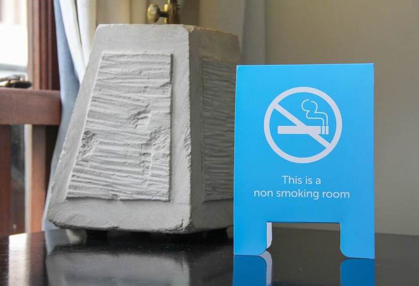 فندق Airy Premier Legian Padma Kuta Bali