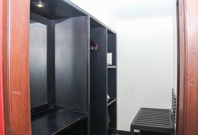 فندق Airy Premier Legian Padma Kuta Bali